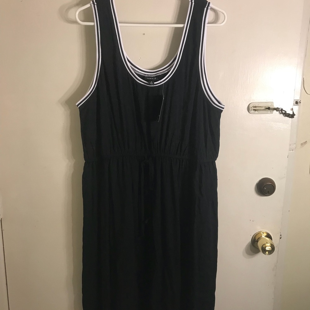 NEW WITH TAGS torrid size 3 dress